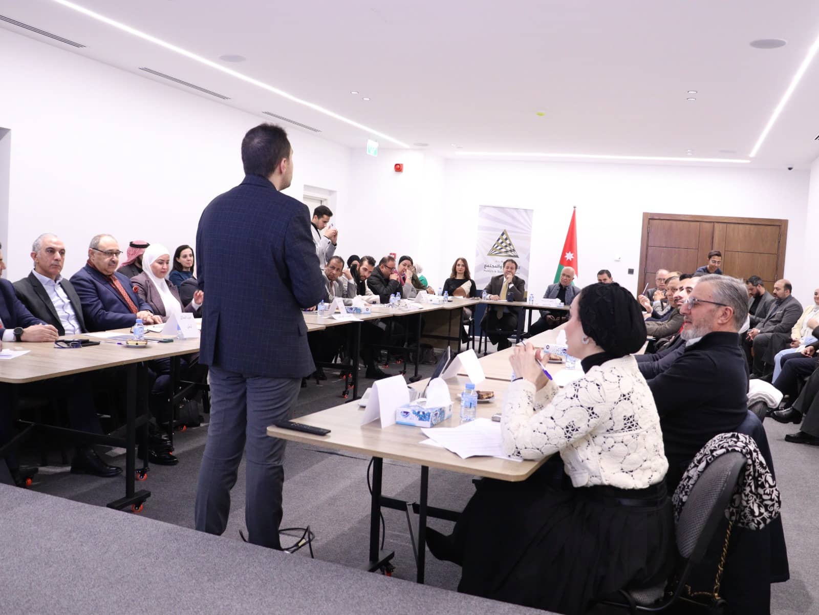 دعم الأحزاب تحت قبة البرلمان: مشروع جديد لتعزيز العمل الحزبي المؤسسي في الأردن.. صور