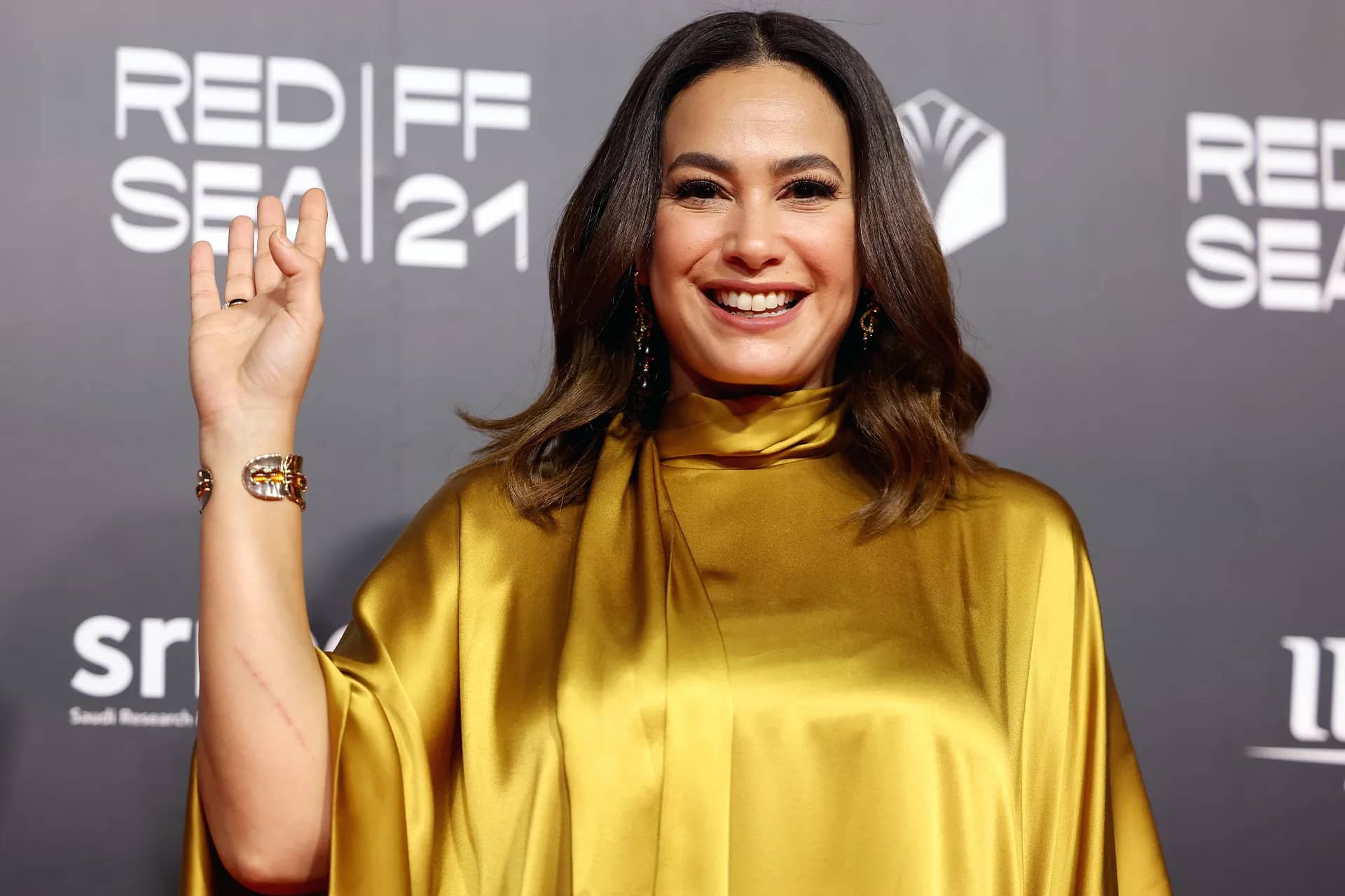 تعاطف واسع مع هند صبري بعد حديثها عن انفصال والديها