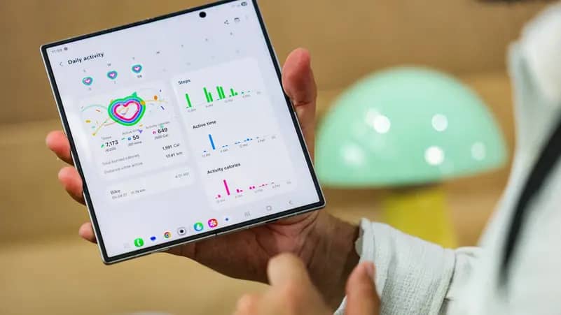 أول تسريب لشكل هاتف غالاكسي زد فولد وايد منافس آيفون فولد