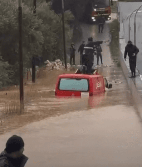 فيضان مناهل وارتفاع منسوب المياه في محافظة مأدبا