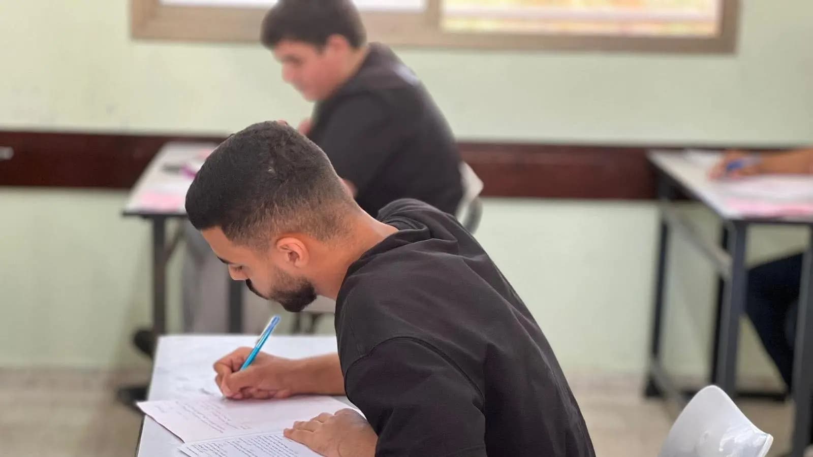 اليوم الأول لـ "تكميلية التوجيهي".. العلوم الحياتية والعربي تخصص تفتحان باب الامتحانات