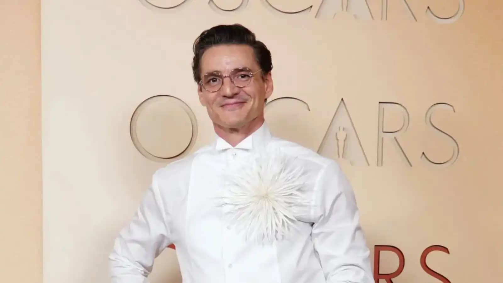 بيدرو باسكال سفيراً لدار "شانيل".. خطوة تاريخية تكسر حواجز الموضة التقليدية