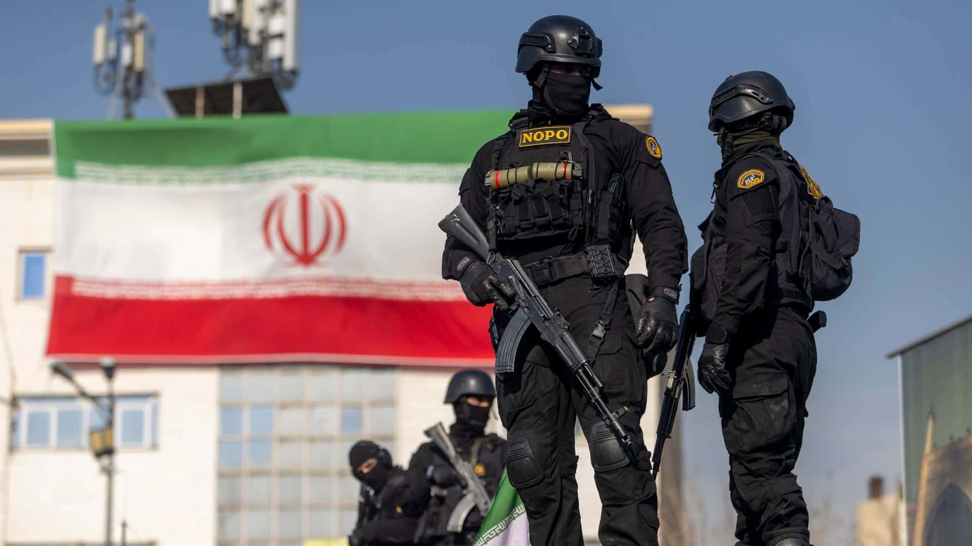 الدار - أعلنت الشرطة الإيرانية، اليوم الأحد، عن إلقاء القبض على 35 عنص