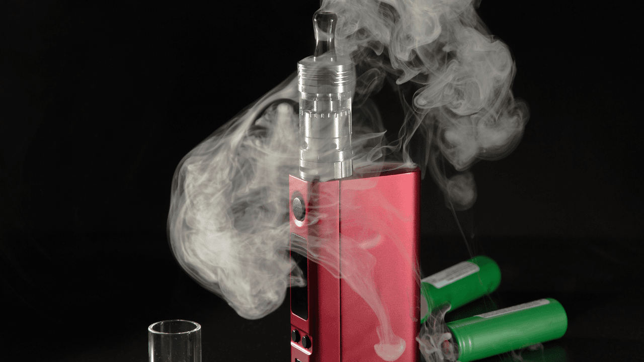 تخفيض الضريبة على السجائر الإلكترونية وأجهزة تسخين التبغ يدخل حيز التنفيذ الاثنين