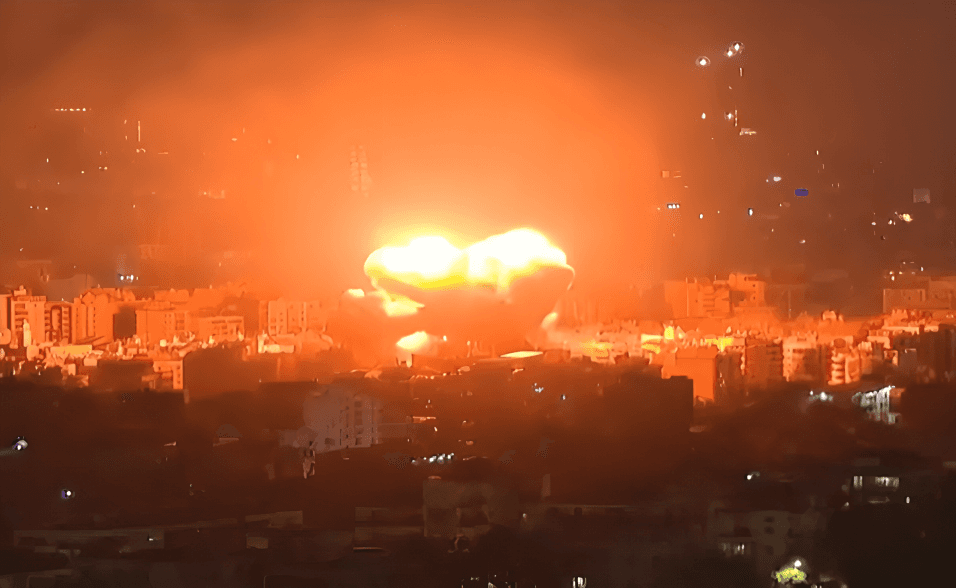 "الجيش الإسرائيلي" يعلن مقتل قادة إيرانيين بارزين في أضخم عملية جوية