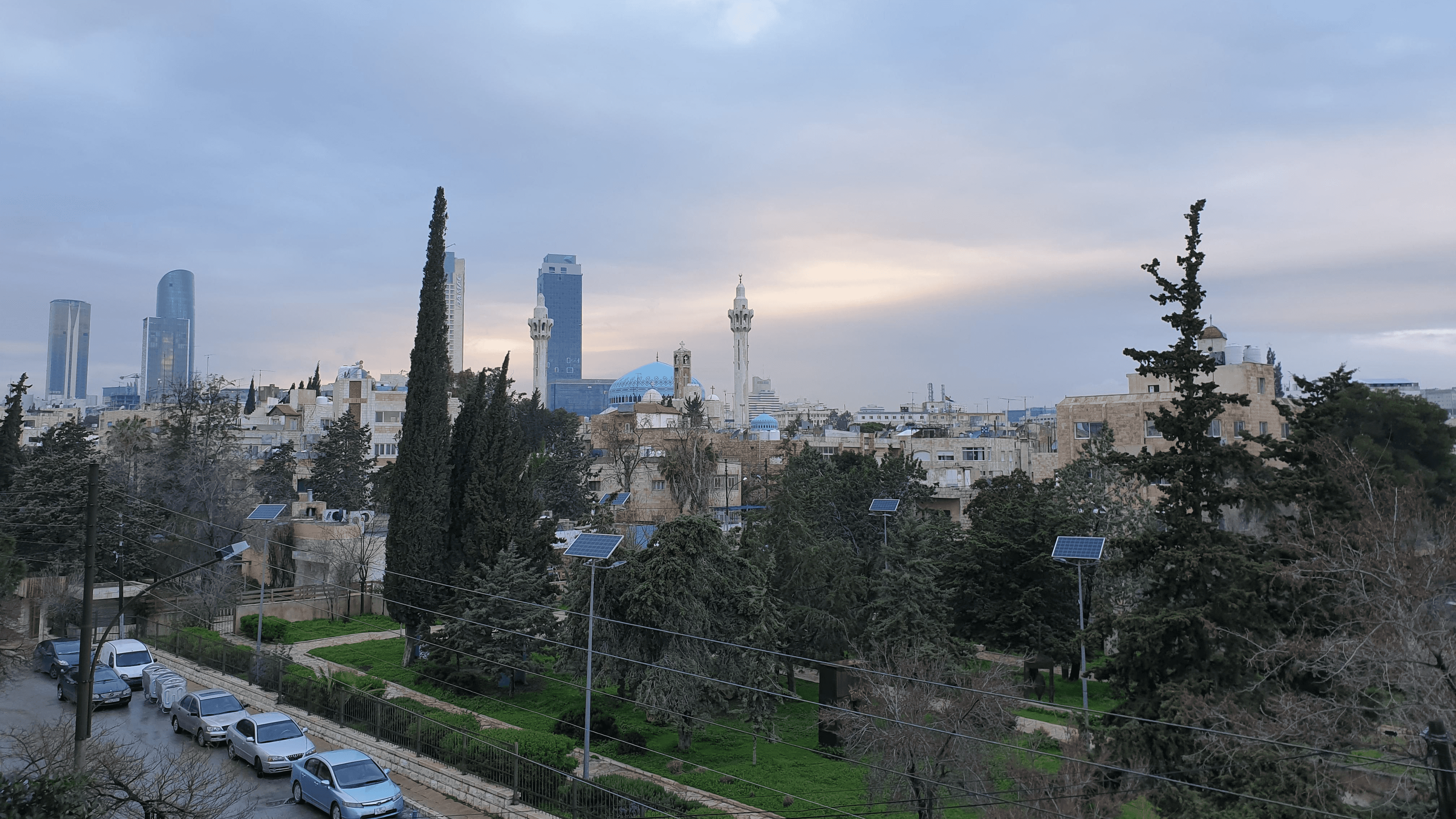 الدار - يكون الطقس اليوم السبت معتدل الحرارة في أغلب مناطق المملكة، بي