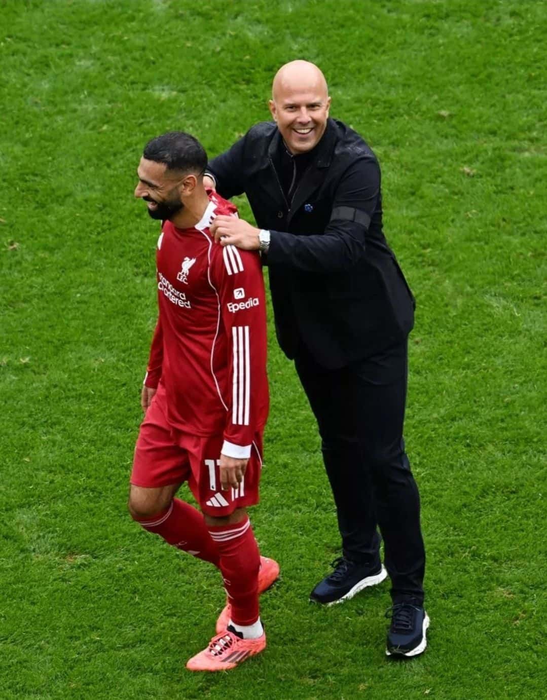 الدار - دعا الهولندي آرني سلوت، المدير الفني لفريق ليفربول الإنجليزي،