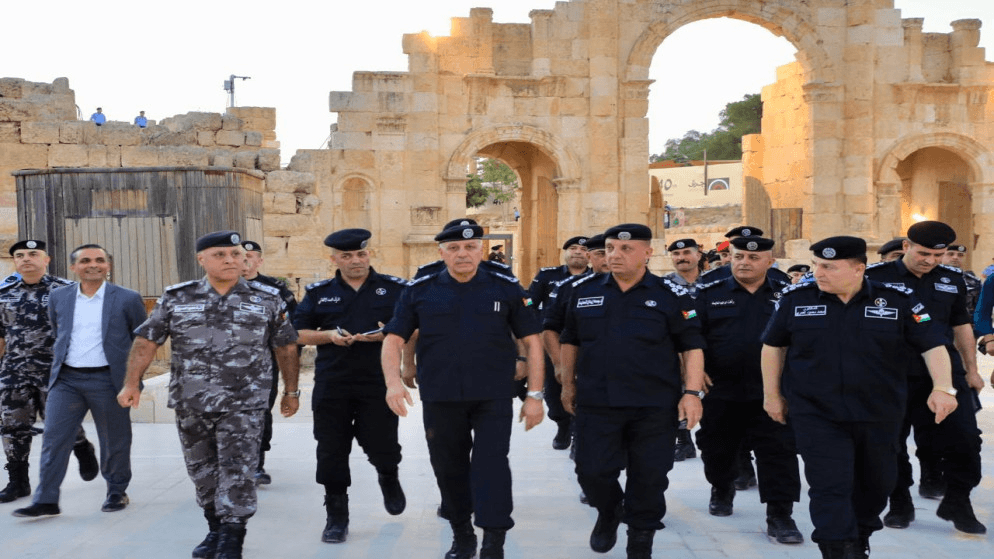 مدير الأمن العام يتفقّد موقع مهرجان جرش