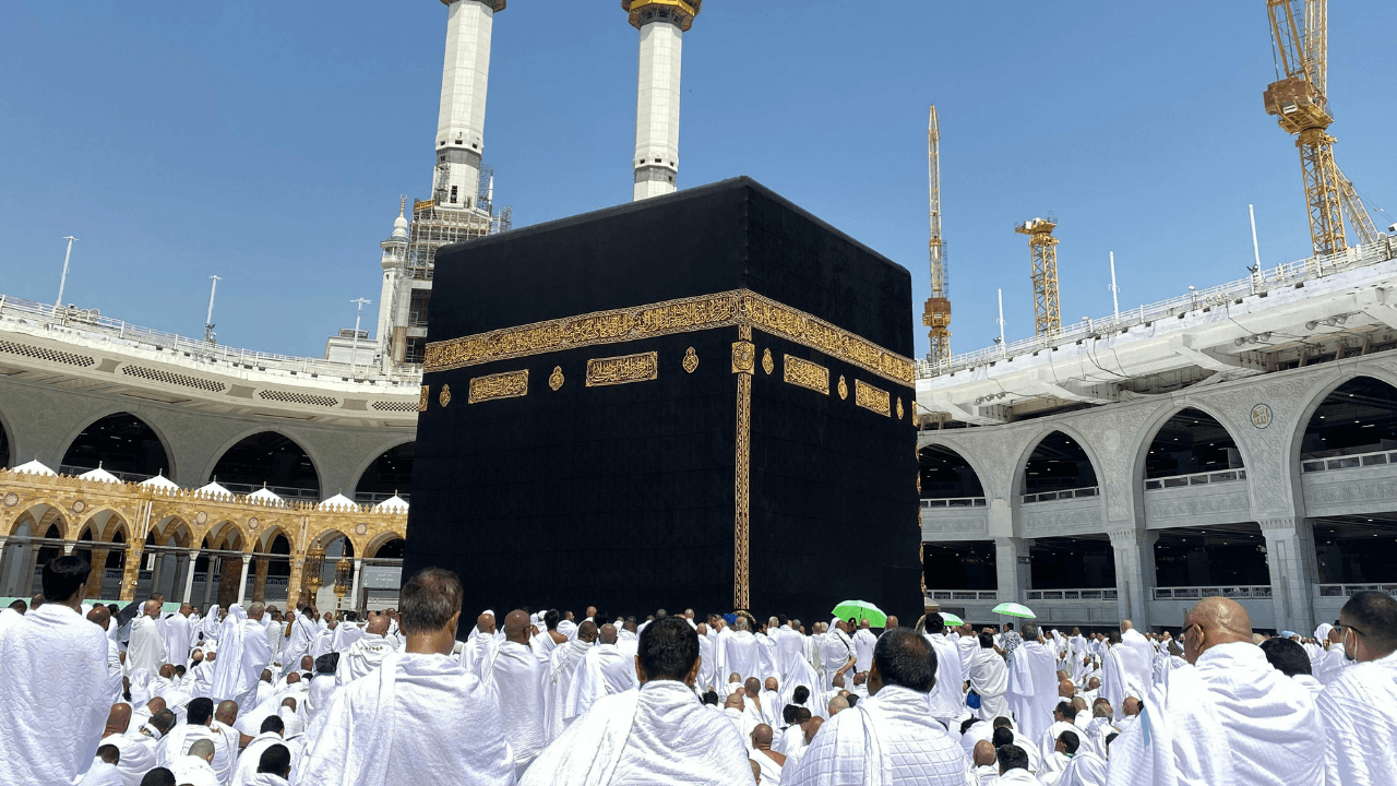 "الأوقاف" تدعو مسجلين للحج إلى استلام تصاريحهم خلال 3 أيام