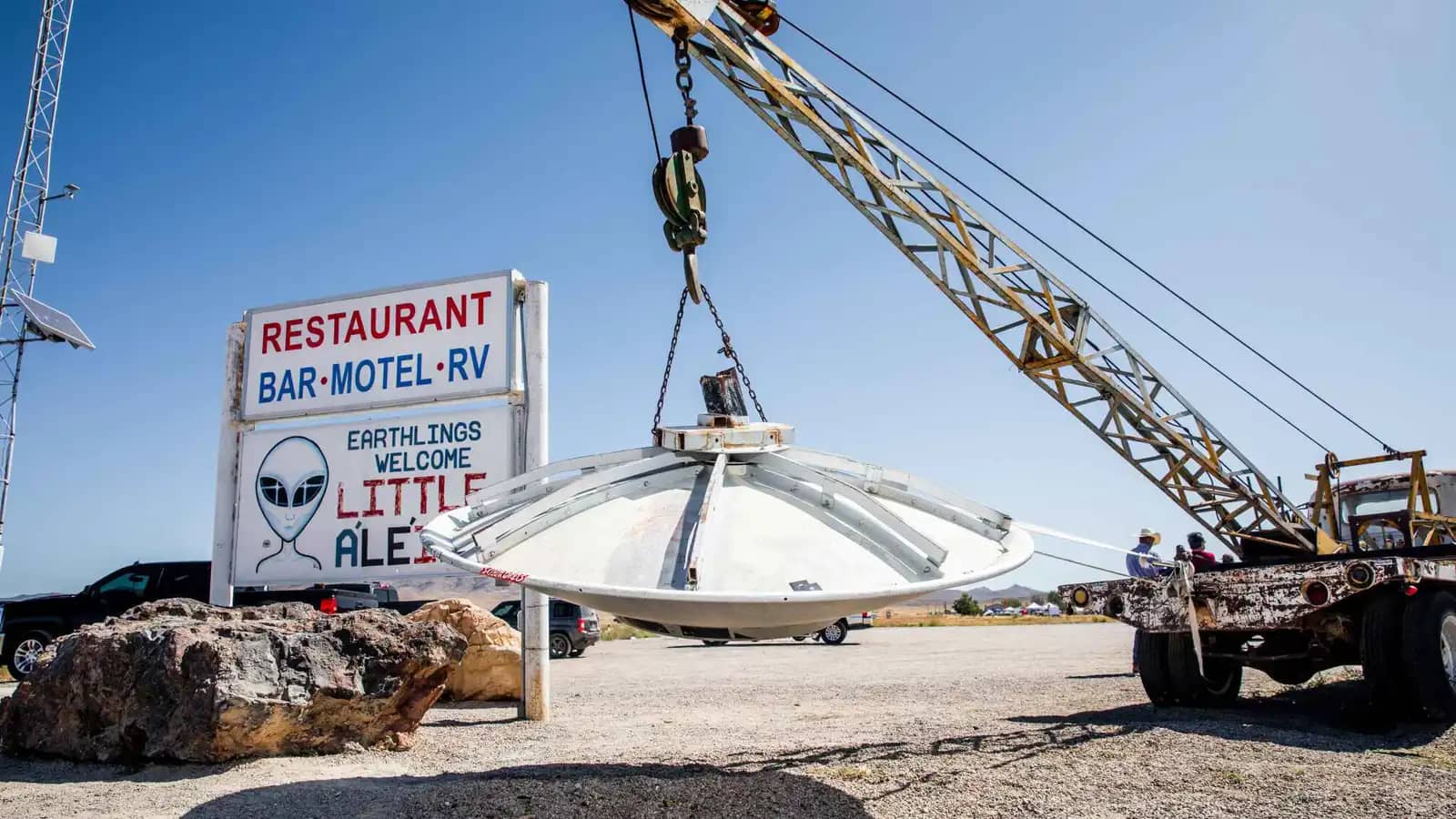 ماذا تخفي واشنطن عن الأجسام الطائرة المجهولة؟