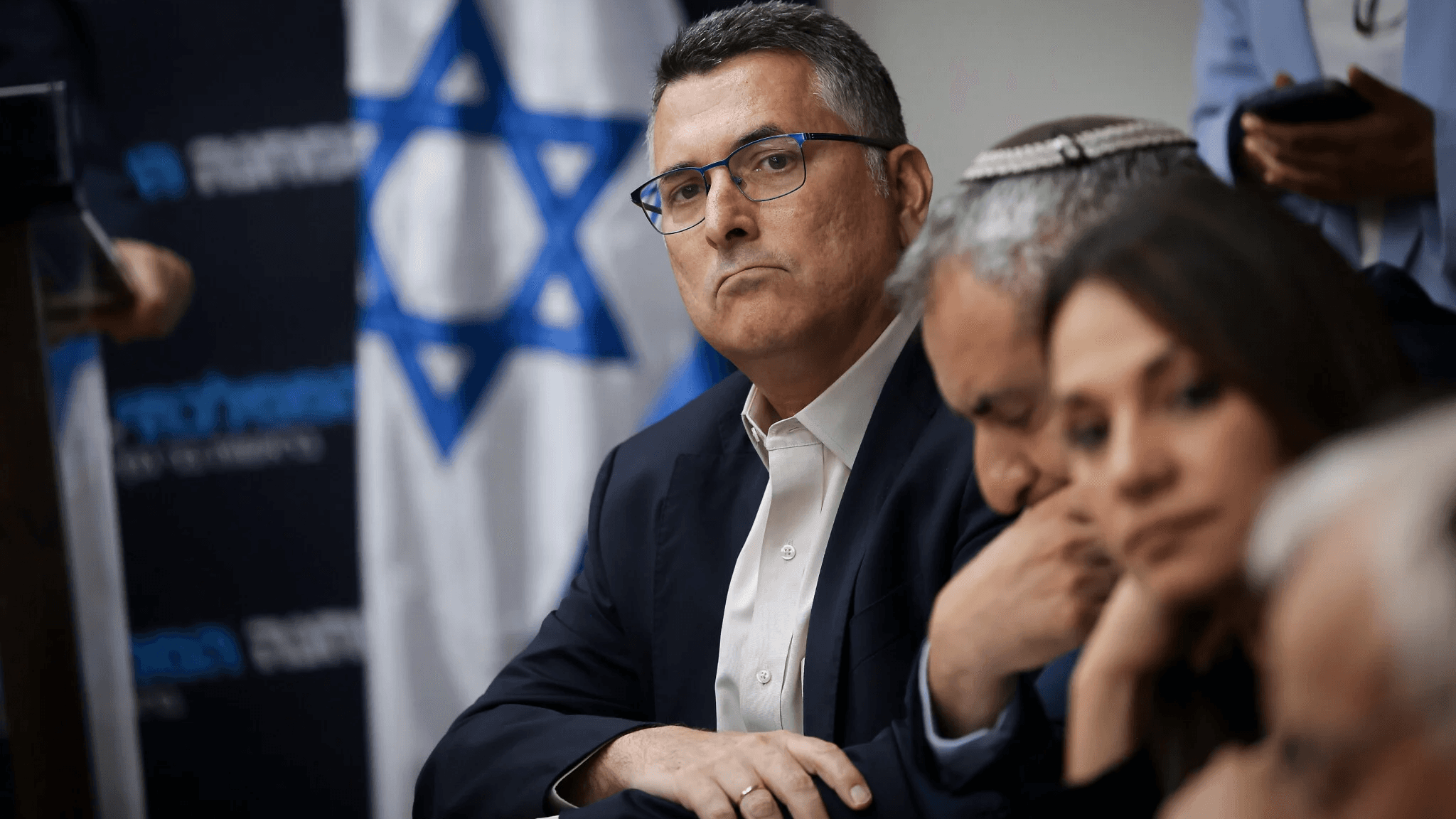 الاحتلال الإسرائيلي يهدد بريطانيا
