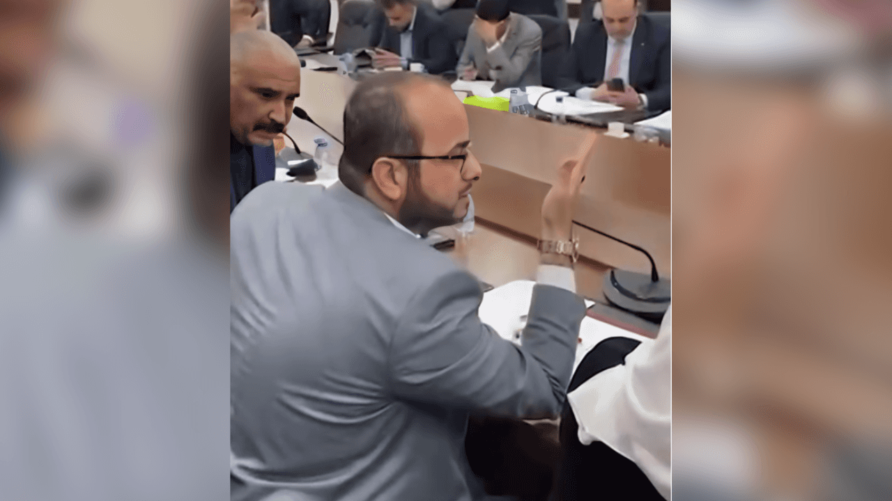 شهدت جلسة اللجنة القانونية اليوم الأحد خلافا بين رئيس اللجنة عارف السع