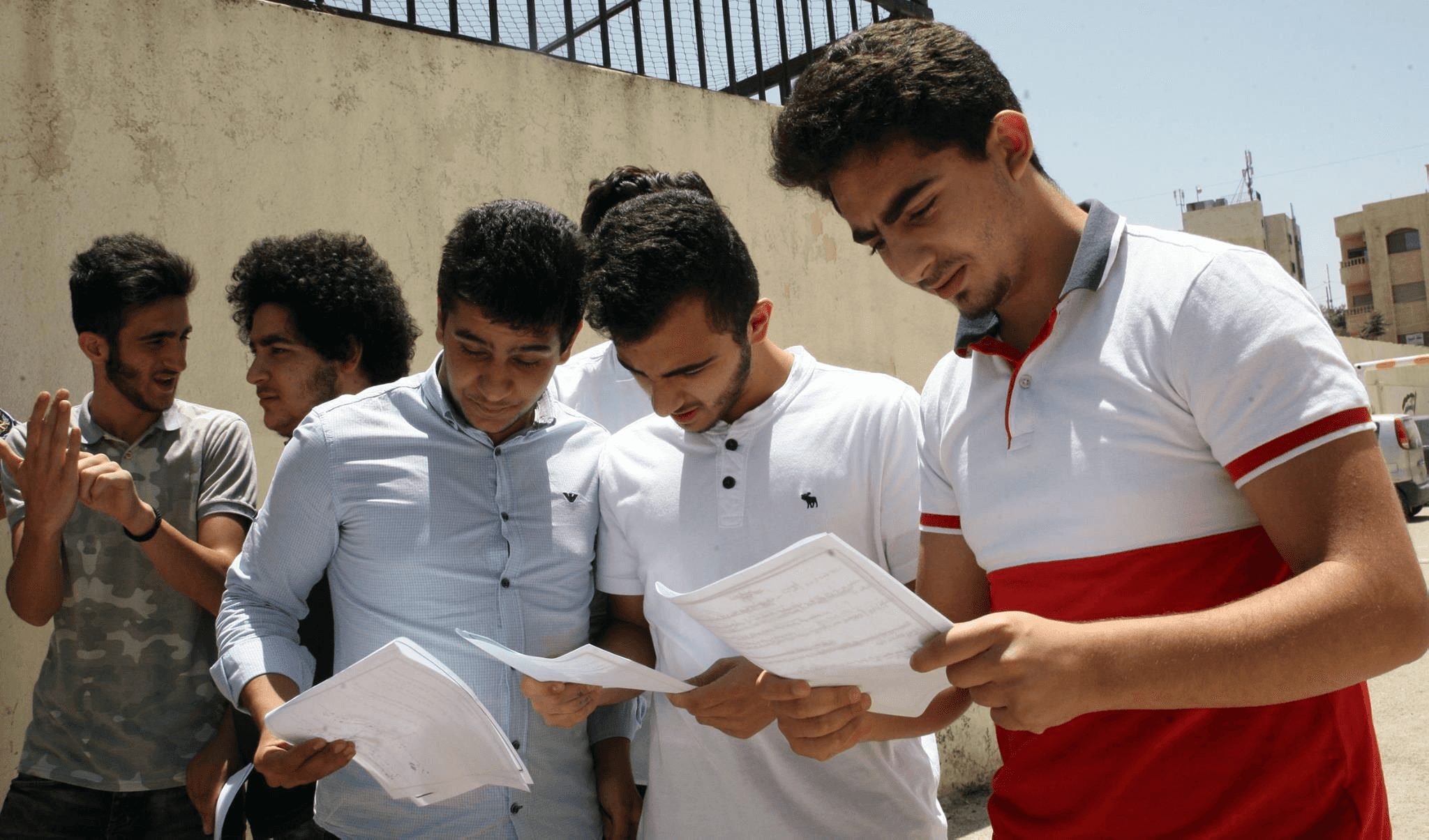 الدار - دعت وزارة التربية والتعليم، اليوم الأربعاء، طلبة الصف الحادي ع