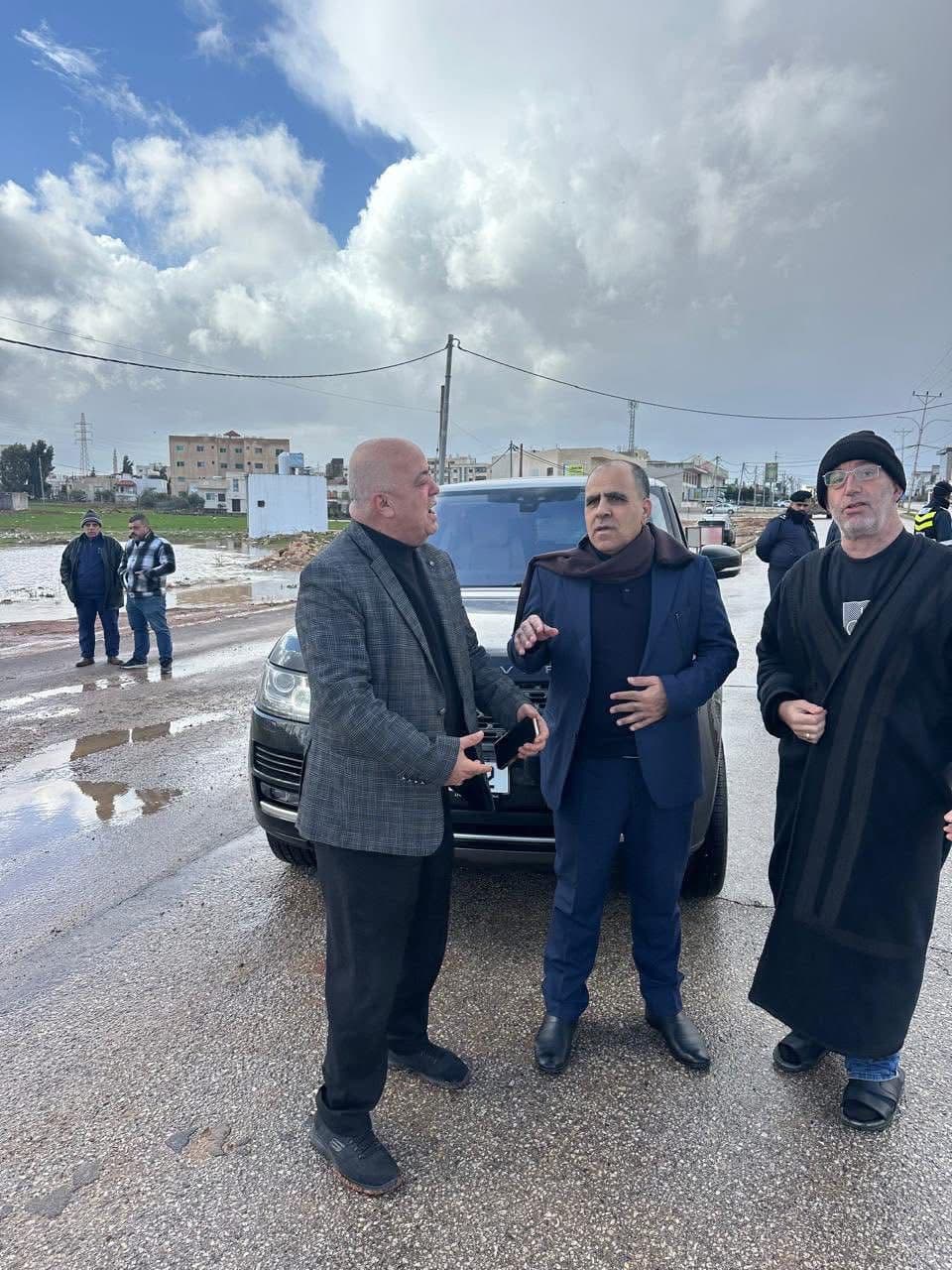 النائب طارق بني هاني يتفقد الأوضاع العامة في مدينة إربد خلال المنخفض الجوي