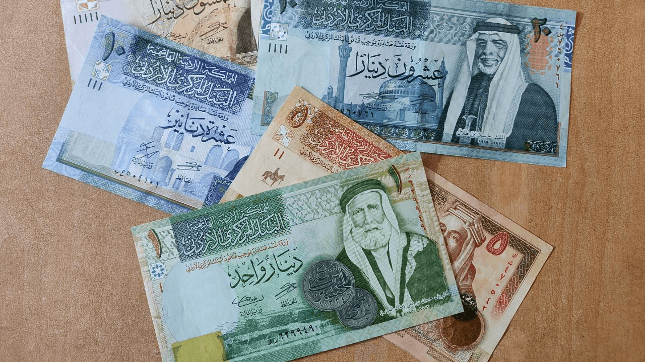 مصدر لـ"الدار": معلمو الإضافي مشمولون بقرار زيادة الـ30 دينارا