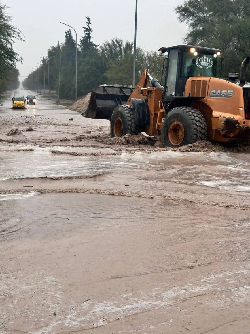 "الإدارة المحلية" تقرر منع ترخيص الأبنية في الأودية.. وتعتمد "خرائط المخاطر" كشرط للتخطيط