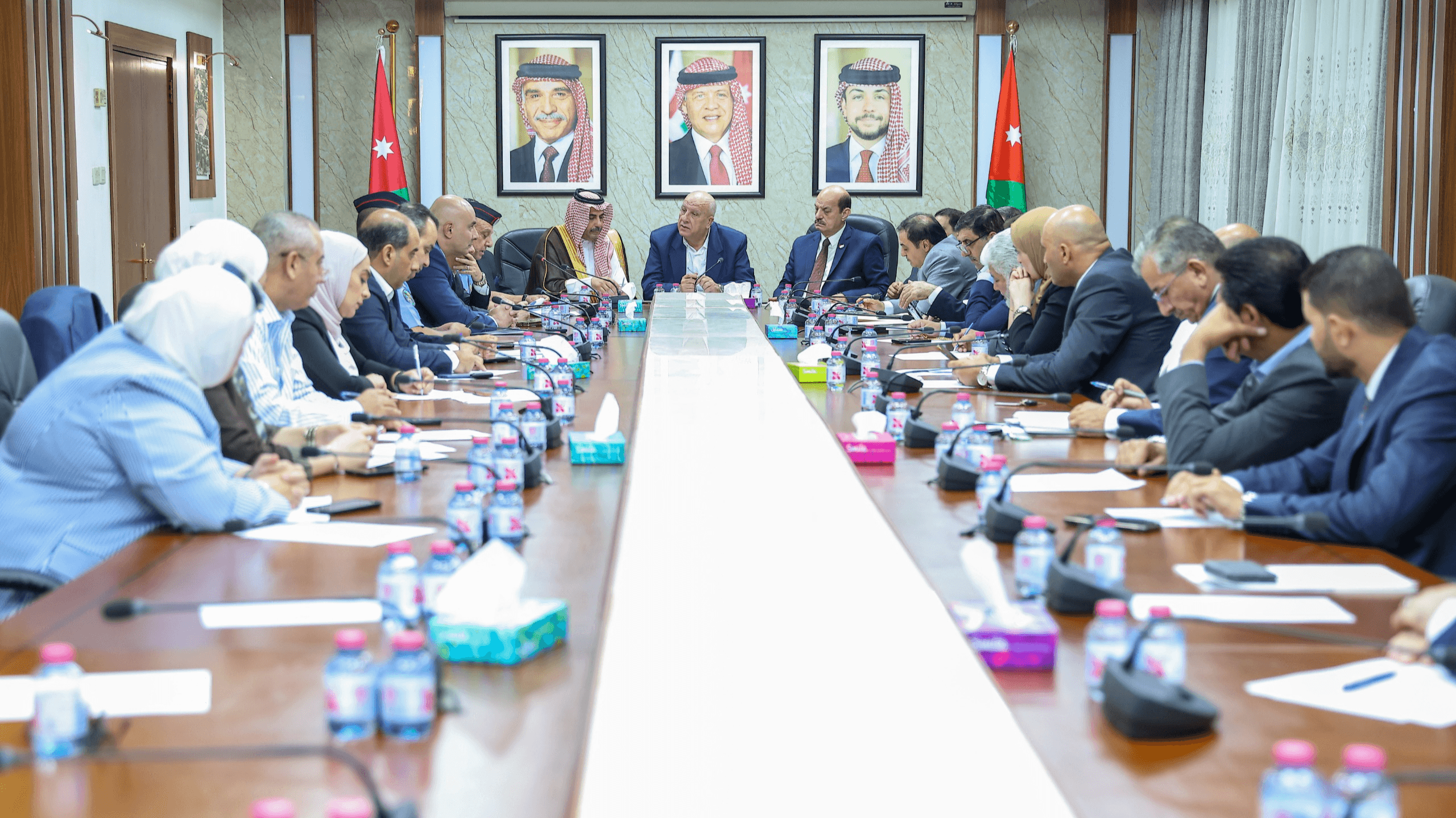 الدار - بحثت لجنة الحريات العامة وحقوق الإنسان النيابية، اليوم الثلاث