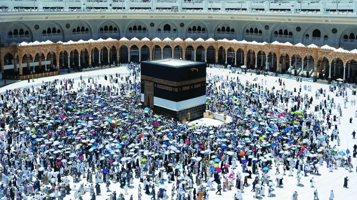 لحظات الوداع في مكة.. الحجاج المتعجلون يختتمون المناسك