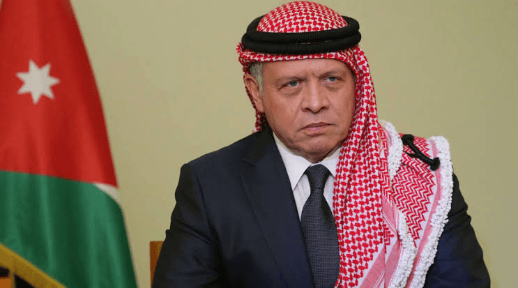 الملك يرسل برقية تعزية بوفاة الأمير الشيخ حمد بن خليفة آل ثاني