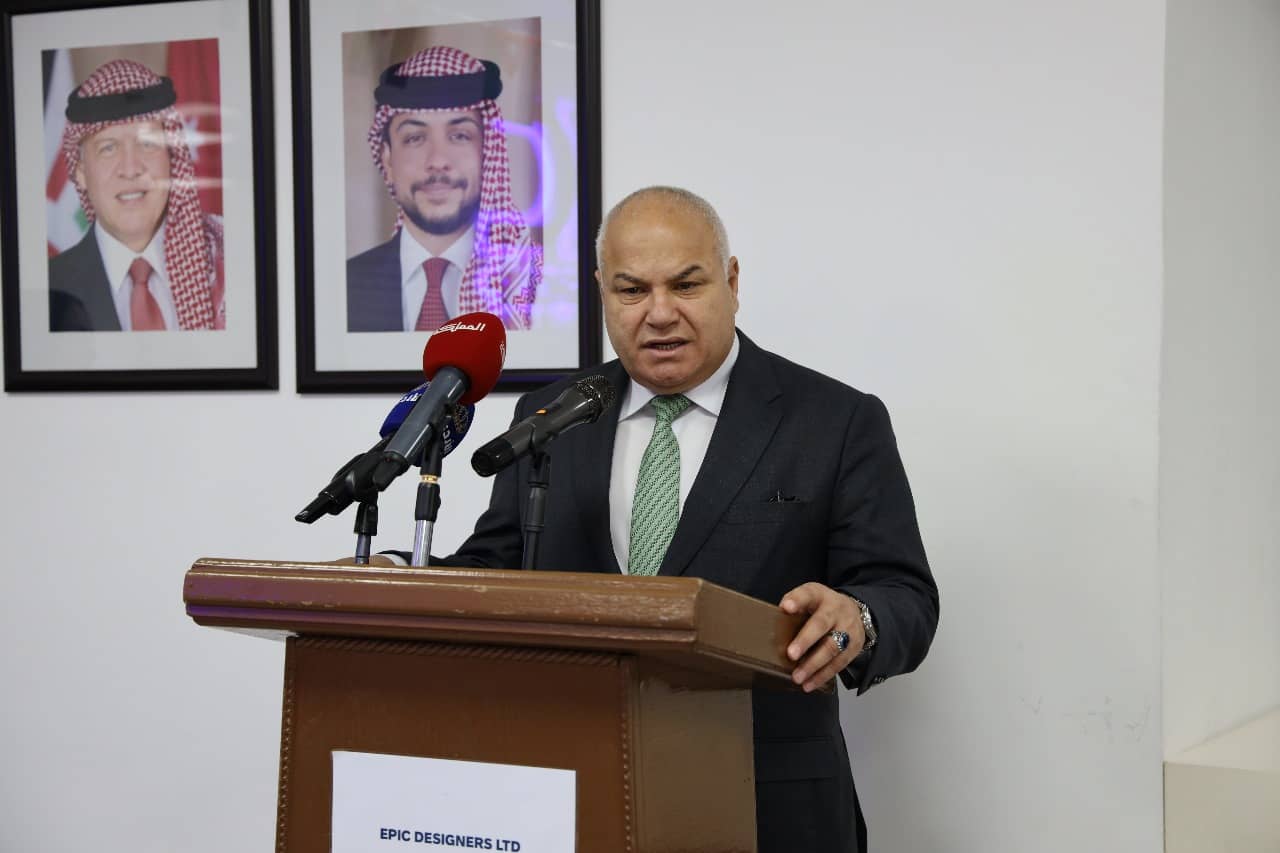 البكار: الحكومة حريصة على توفير بيئة استثمارية حاضنة وآمنة للمستثمرين