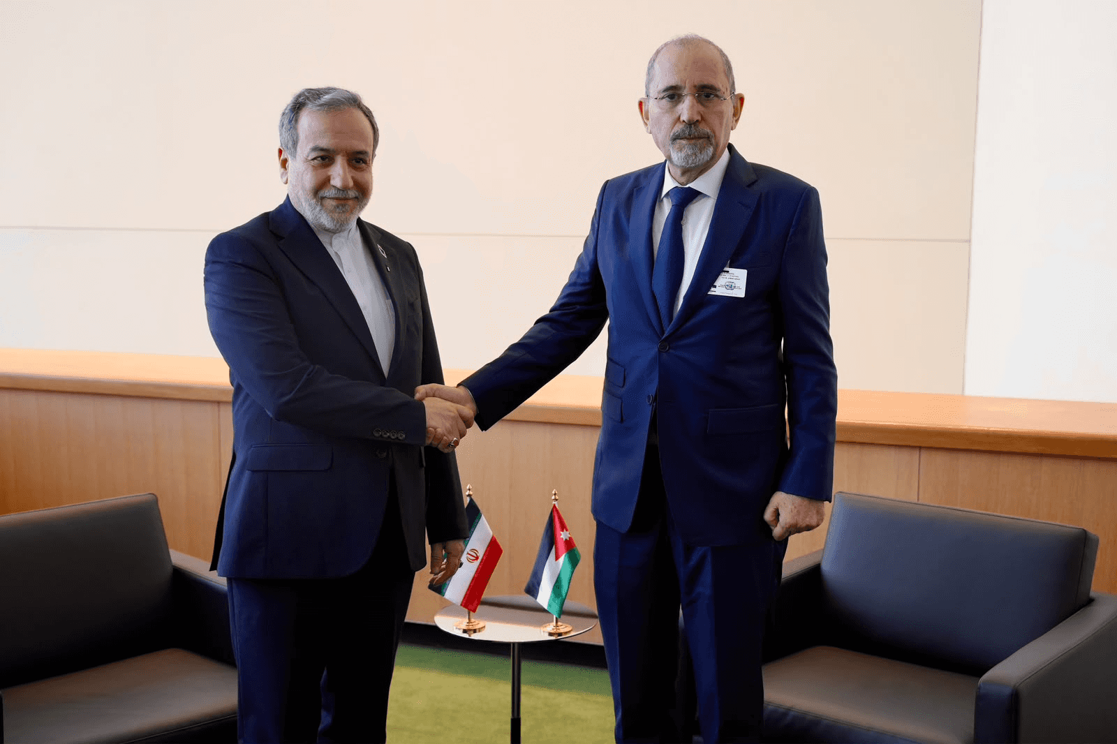 الدار - التقى نائب رئيس الوزراء ووزير الخارجية وشؤون المغتربين أيمن ا