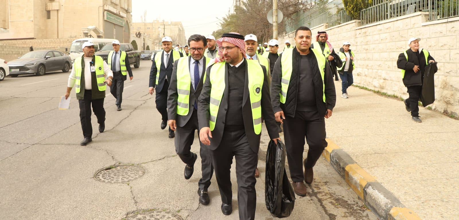 "الأوقاف" تطلق فرقاً تطوعية لتعزيز النظافة والحد من إلقاء النفايات