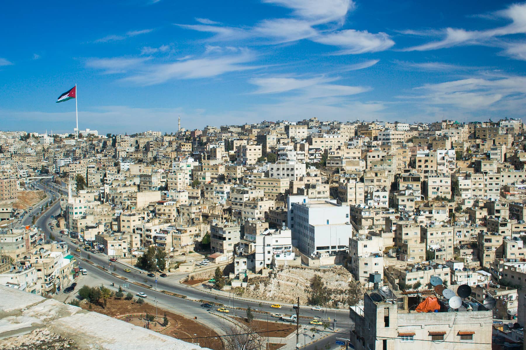 ما هو قانون الجرائم الاقتصادية الذي سيعاقب به التجار الذين يرفعون الأسعار؟