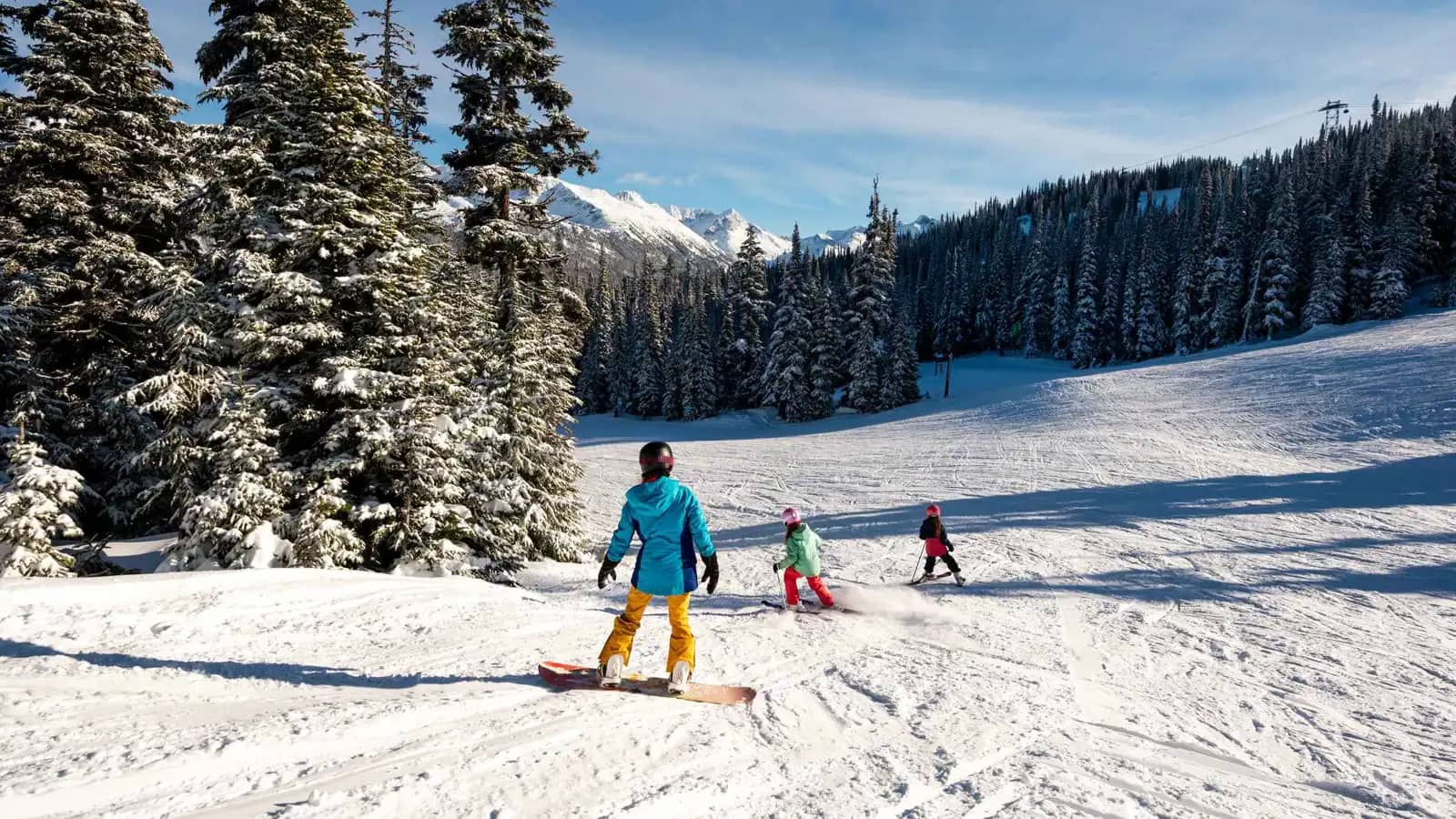 فاجعة في كندا.. وفاة طفلة إثر سقوط "متزلج بالغ" عليها