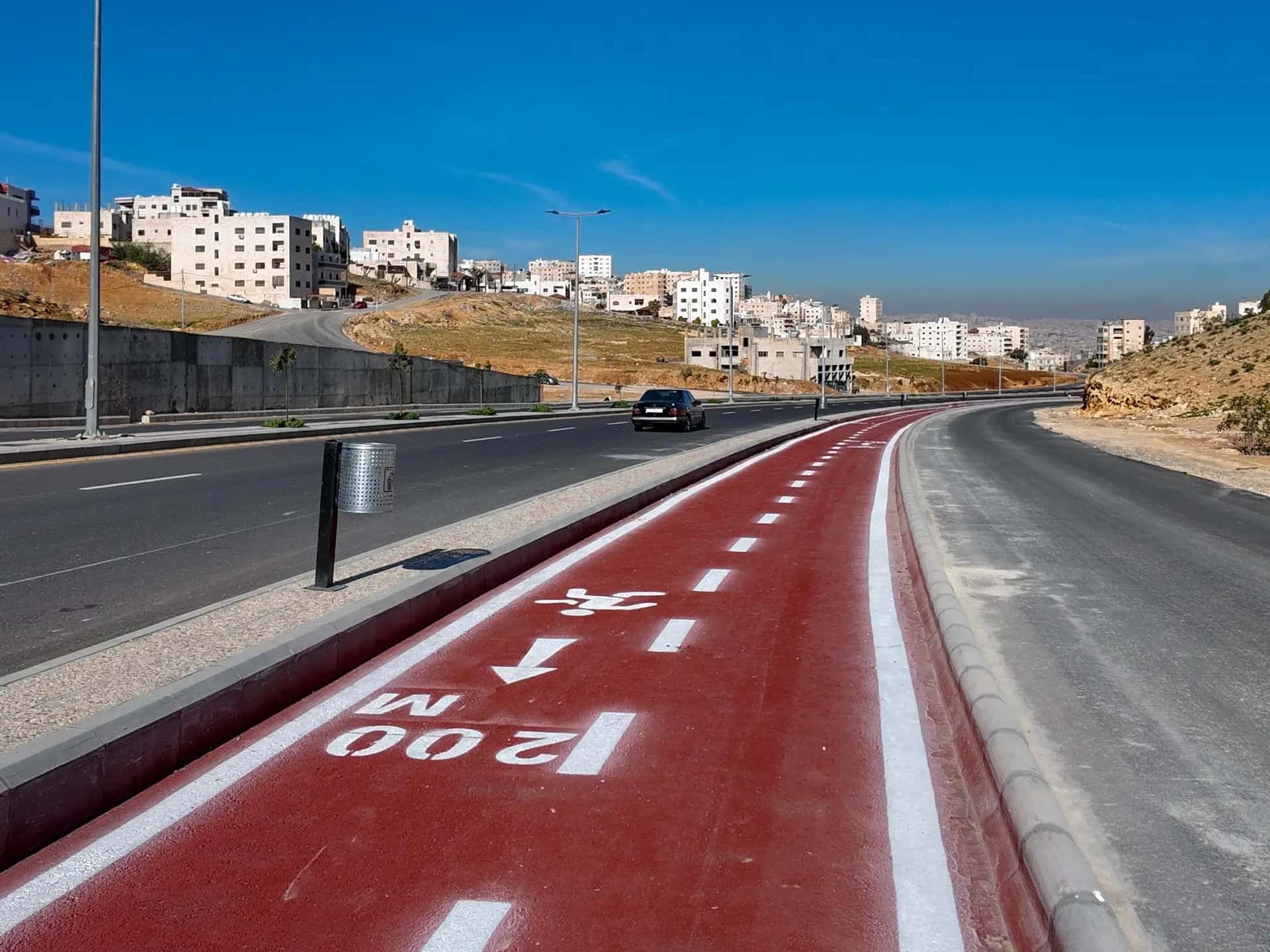 شكاوى من تحوّل ممشى "الرحاب" إلى موقع للأراجيل وجلسات الشبان