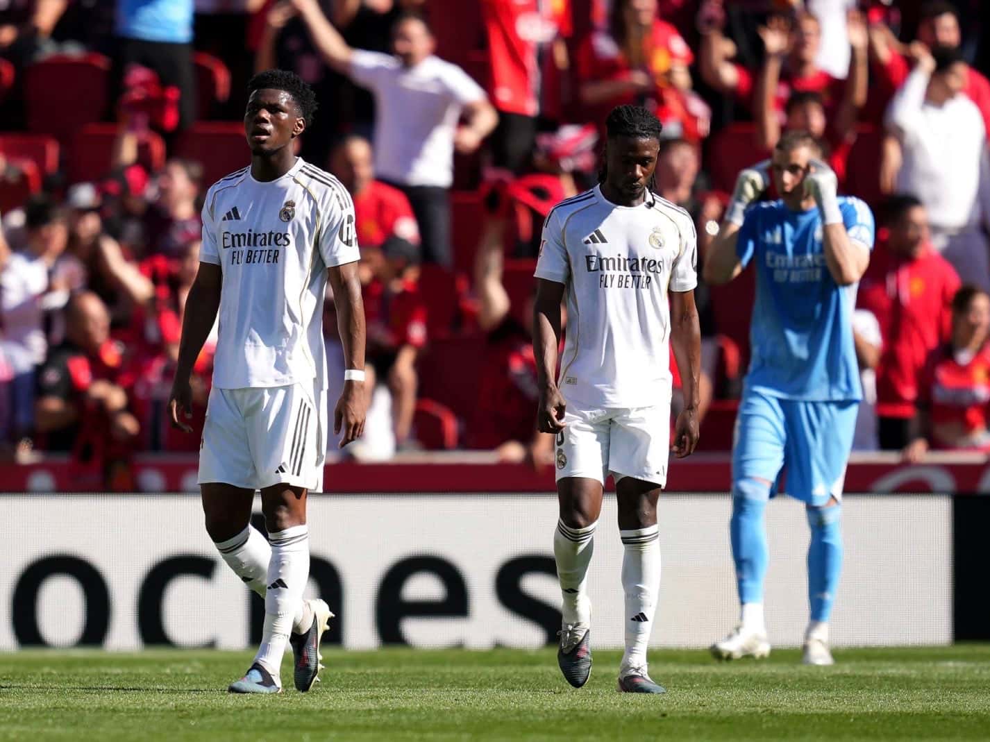 الدار - تلقى نادي ريال مدريد ضربة موجعة في مساعيه للحفاظ على لقب الدور