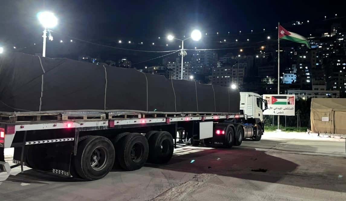 الدار -سَيَّرت القوات المسلحة الأردنية، اليوم الأحد، قافلة مساعدات إغا