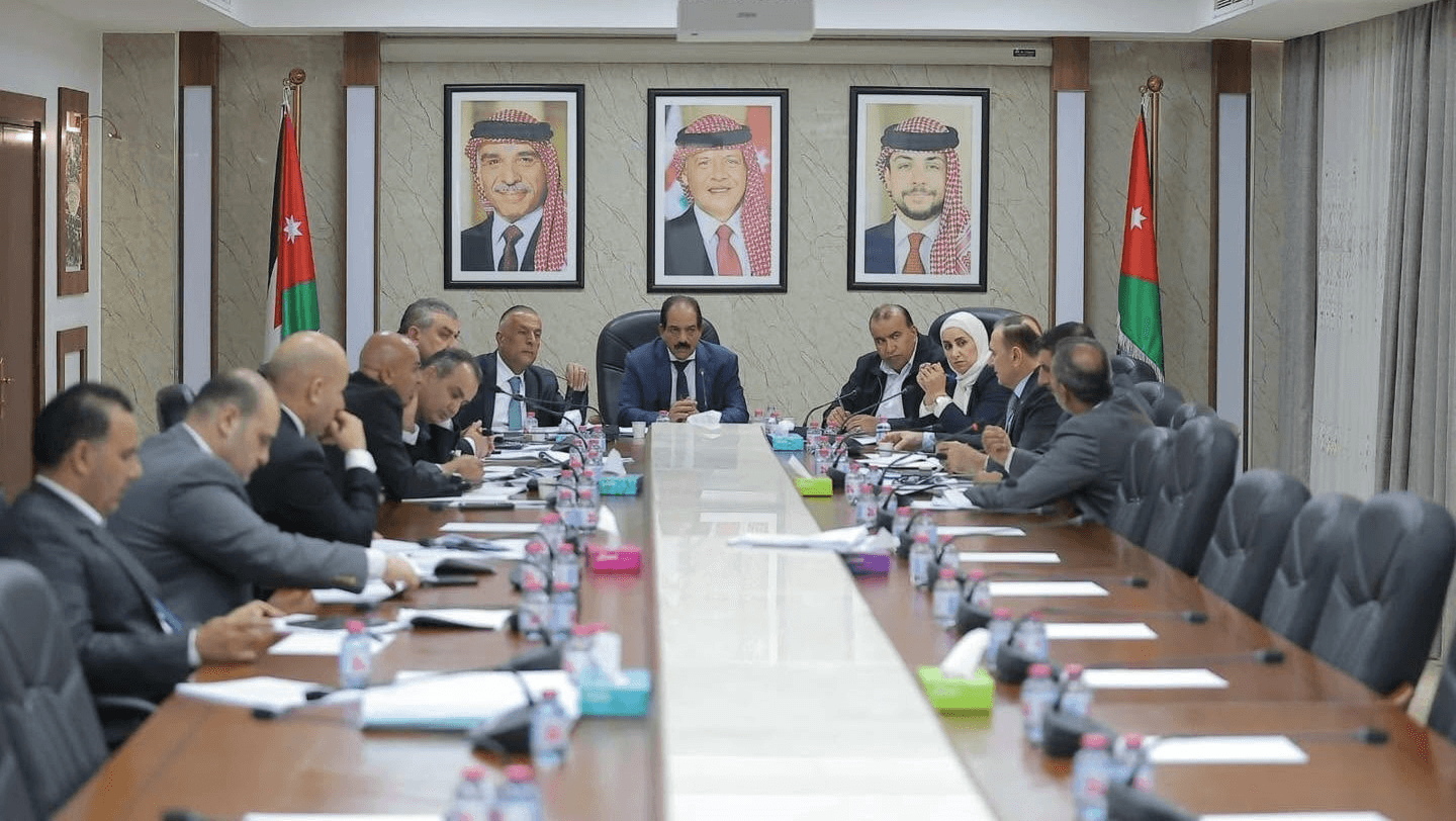 الدار - أقرت اللجنة القانونية النيابية، برئاسة النائب عارف السعايدة، خ