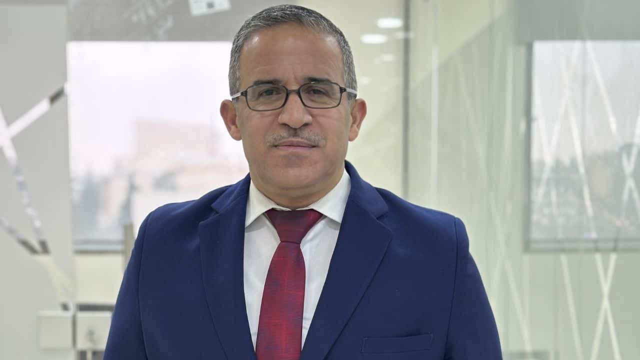 الدار - فادي الحمارنة - شخّص الدكتور إبراهيم العبادي، الخبير الاسترات