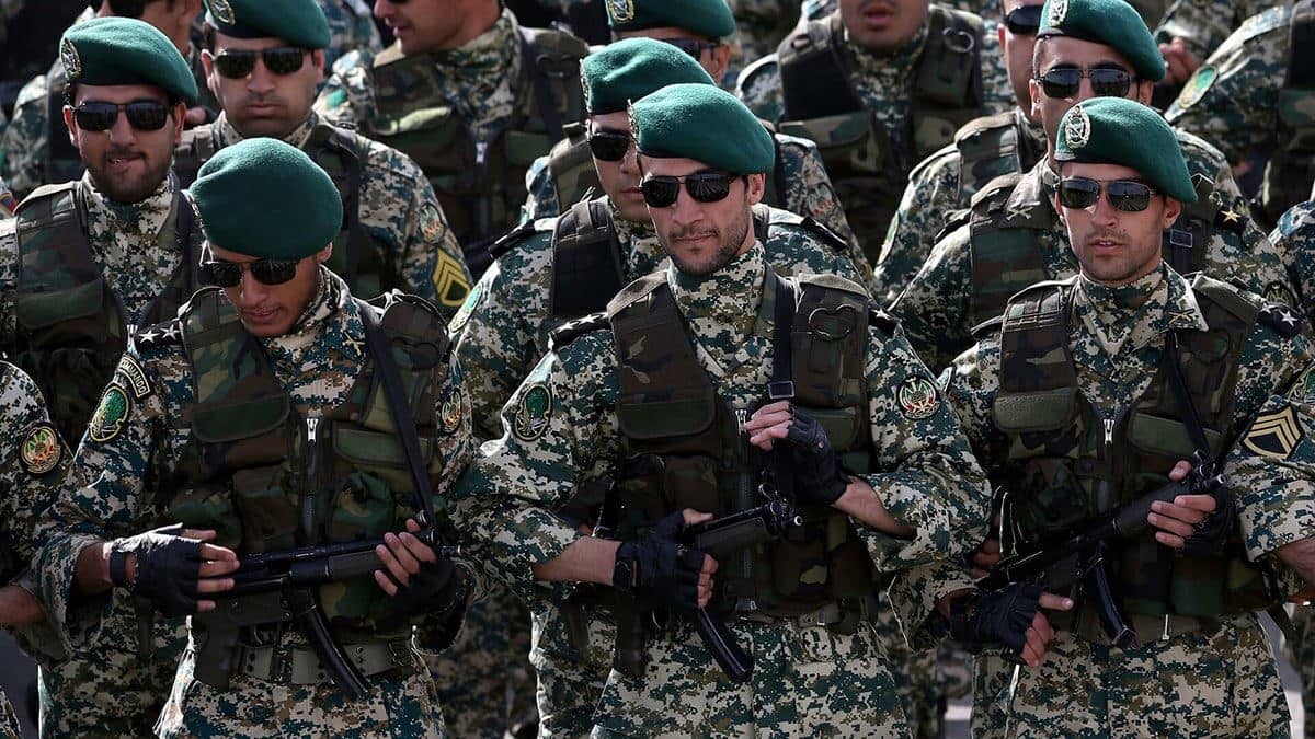 الاستخبارات الإيرانية: اعتقال خلية إرهابية مرتبطة بحزب محظور في خرم آباد