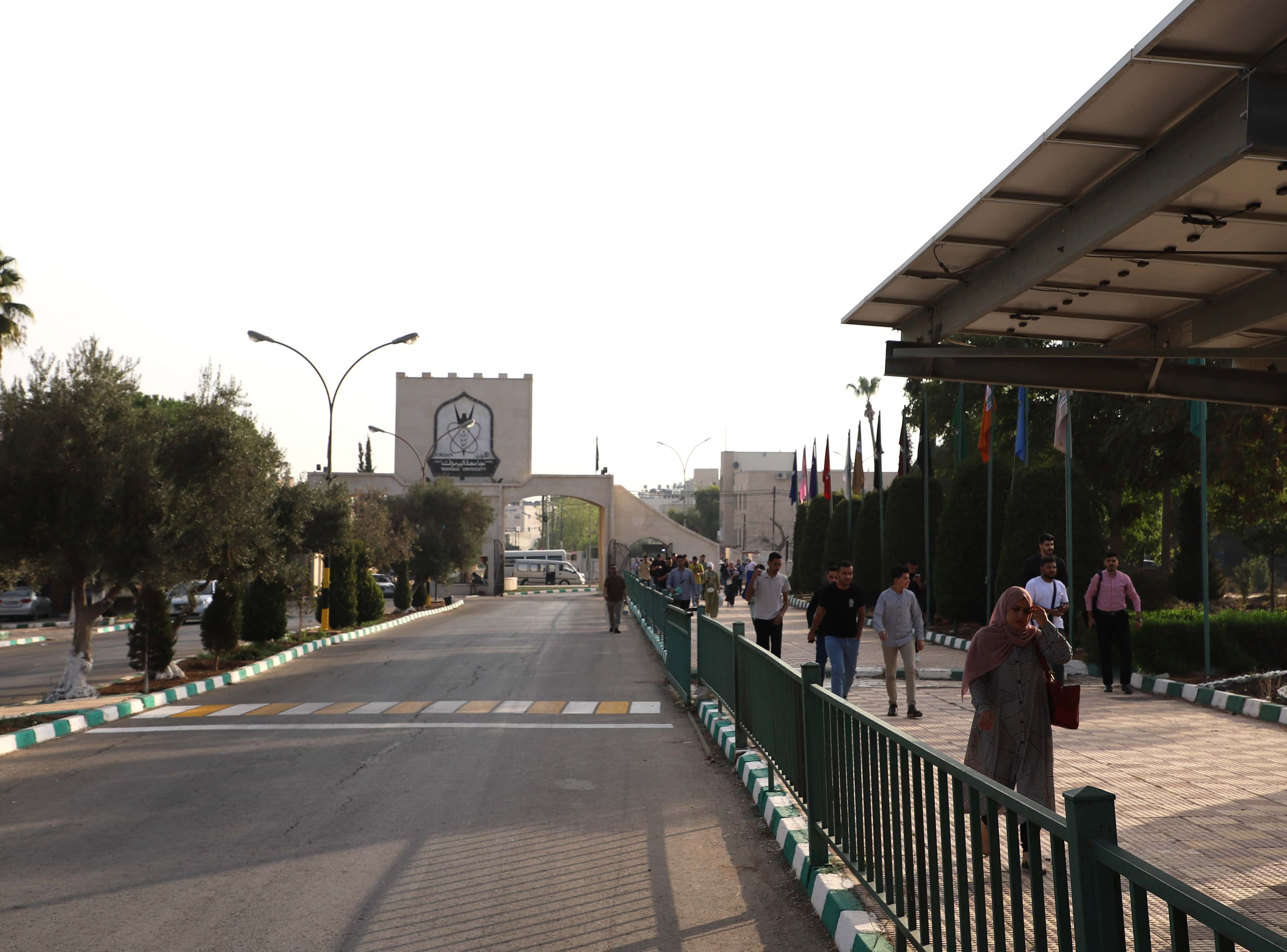 الدار - تحدث رئيس جامعة اليرموك، الدكتور مالك الشرايري، حول الفئات ال