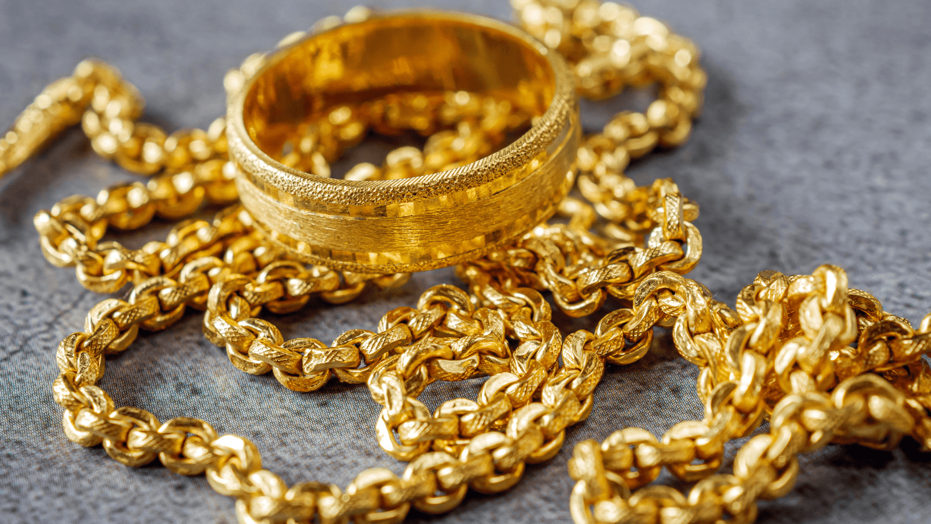 92.70 دينار سعر غرام الذهب عيار 21 في الأردن الثلاثاء