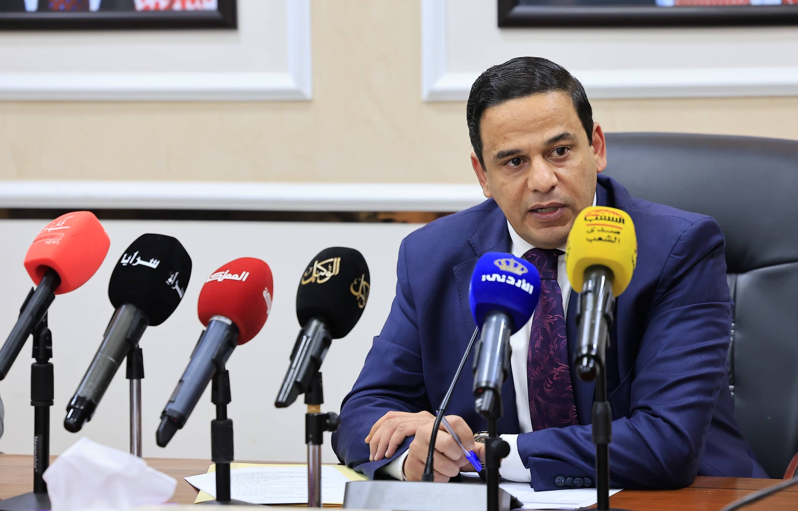 توصية نيابية للحكومة بعدم رفع أسعار المحروقات