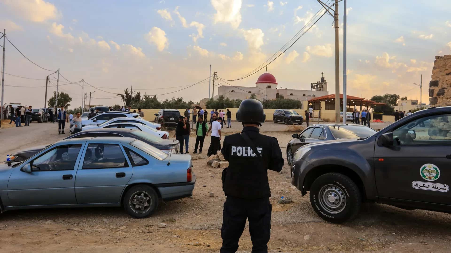 تُقام مراسم تشييع جثامين شهداء الهجوم الإرهابي الذي استهدف كنيسة الروم