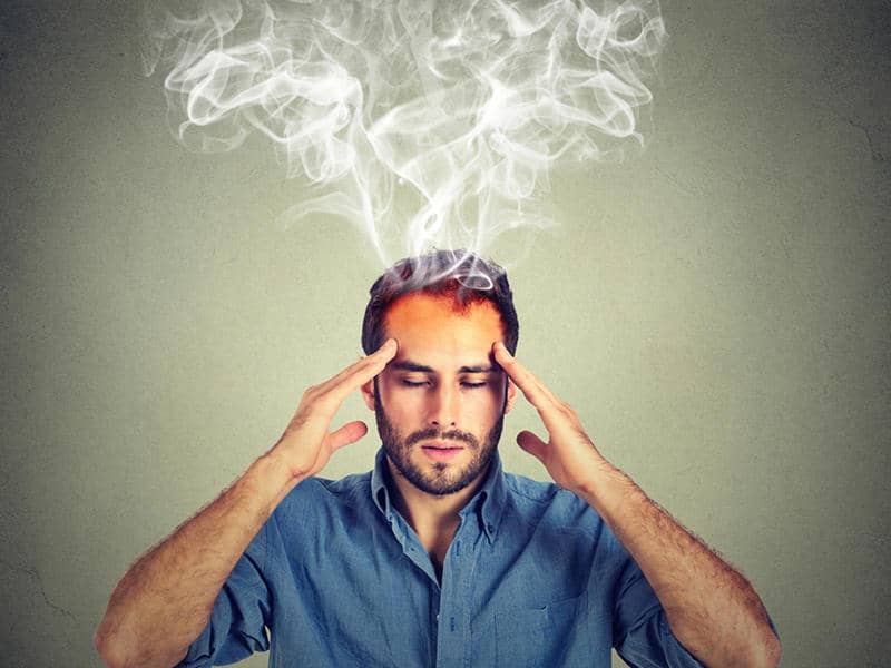 أخصائية أعصاب تحذر: تغيرات المشي والكلام مؤشرات مبكرة لاضطرابات الجهاز العصبي