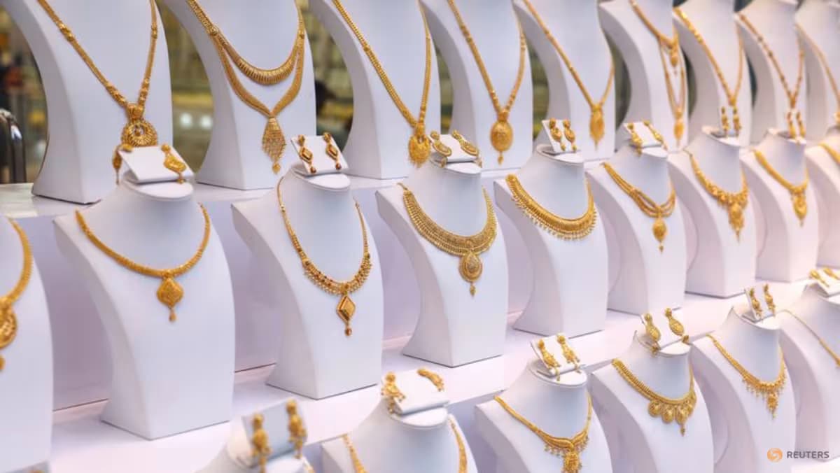 أسعار الذهب تسجل قفزة قياسية مع بداية 2026