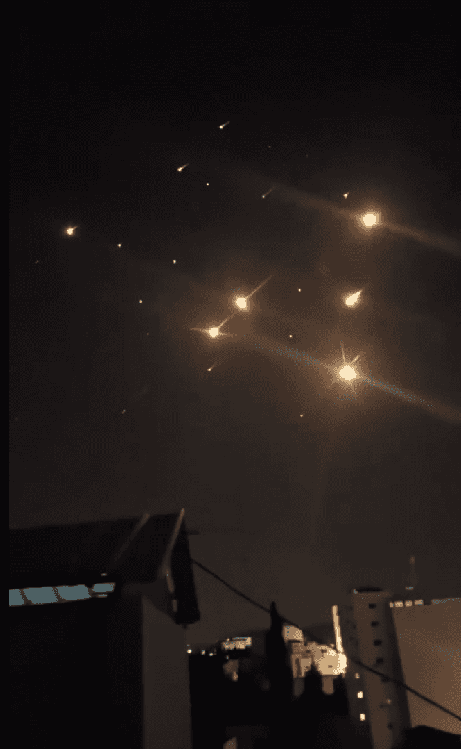 ما هي القنابل العنقودية التي تستخدمها إيران ضد تل أبيب؟