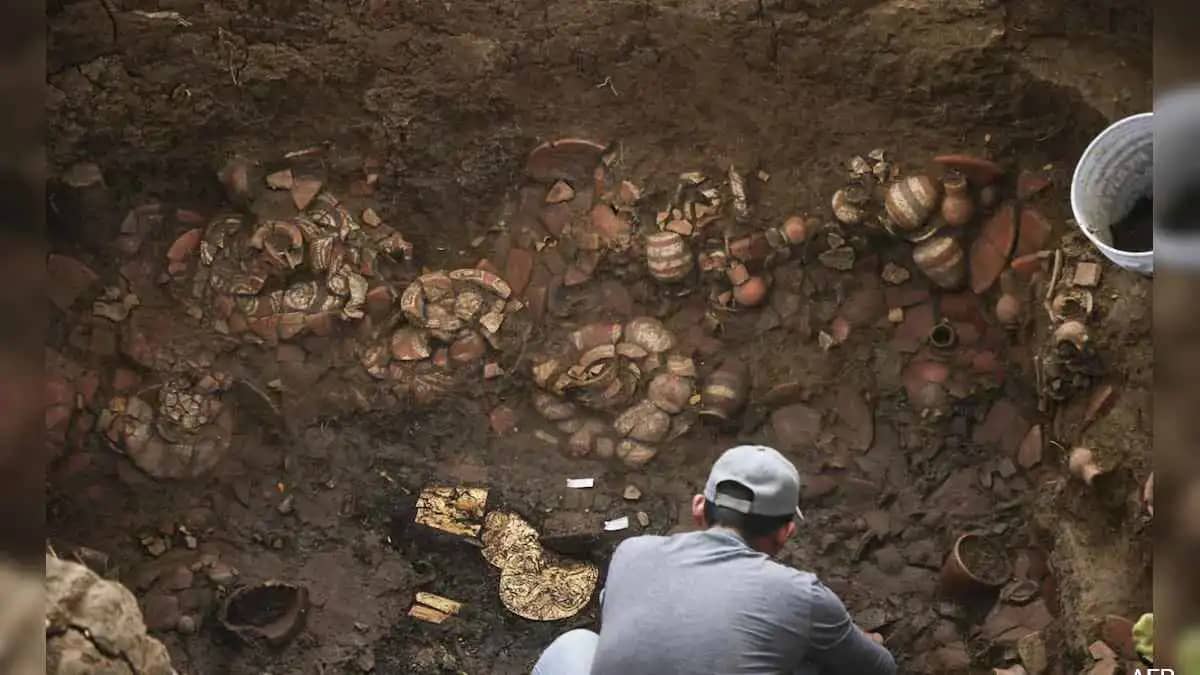 كنز ذهبي.. العثور على قبر عمره ألف عام في بنما