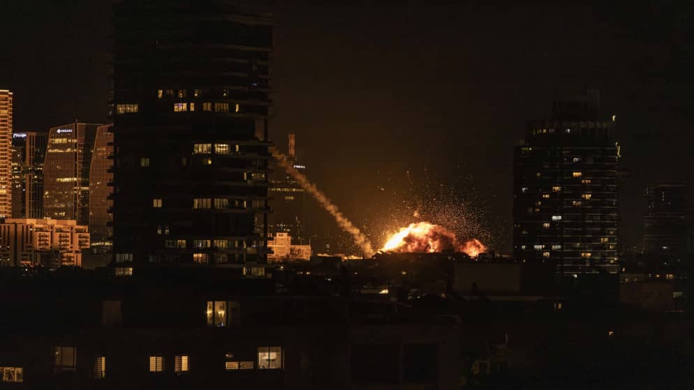 الإسعاف الإسرائيلي: 21 جريحا في الهجوم الصاروخي على تل أبيب بينهم اثنان في حالة حرجة