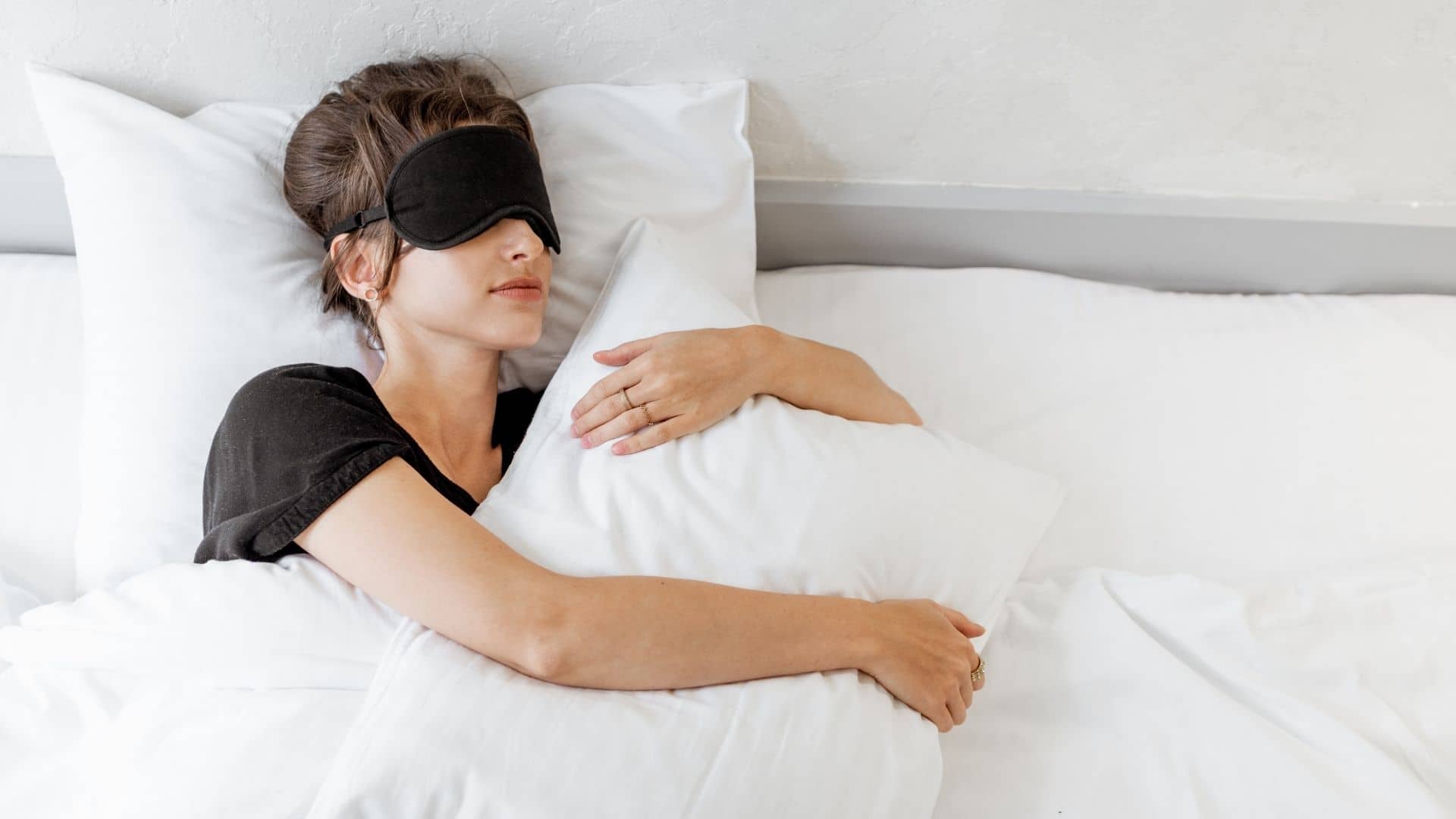 دراسة صينية: النوم المثالي يحمي من السكري وأمراض القلب