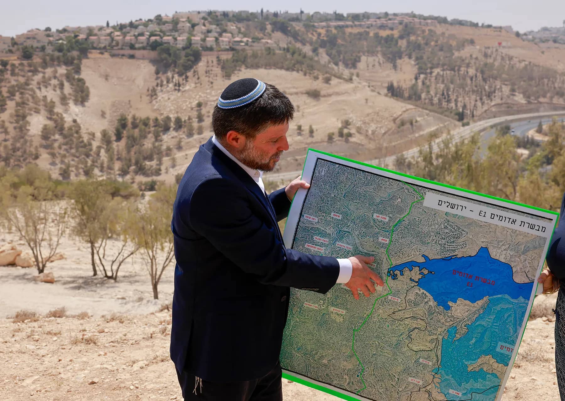 سموتريتش يدعو لمد حدود "إسرائيل" إلى "الليطاني" جنوب لبنان وضم مناطق بغزة