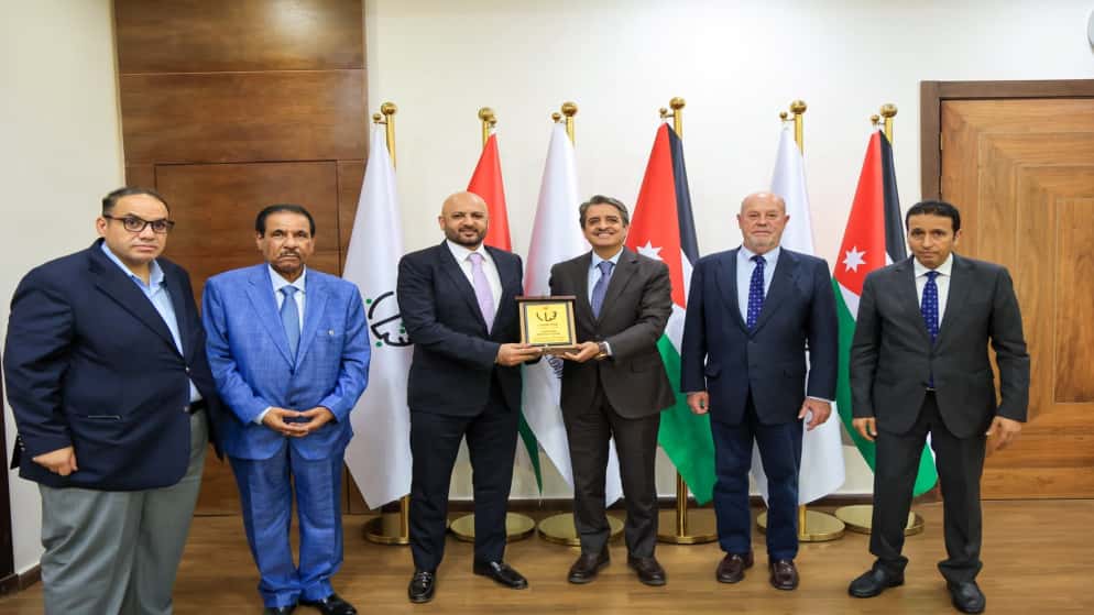بحث وزير الشباب، الدكتور رائد سامي العدوان، رئيس اللجنة العليا المنظمة