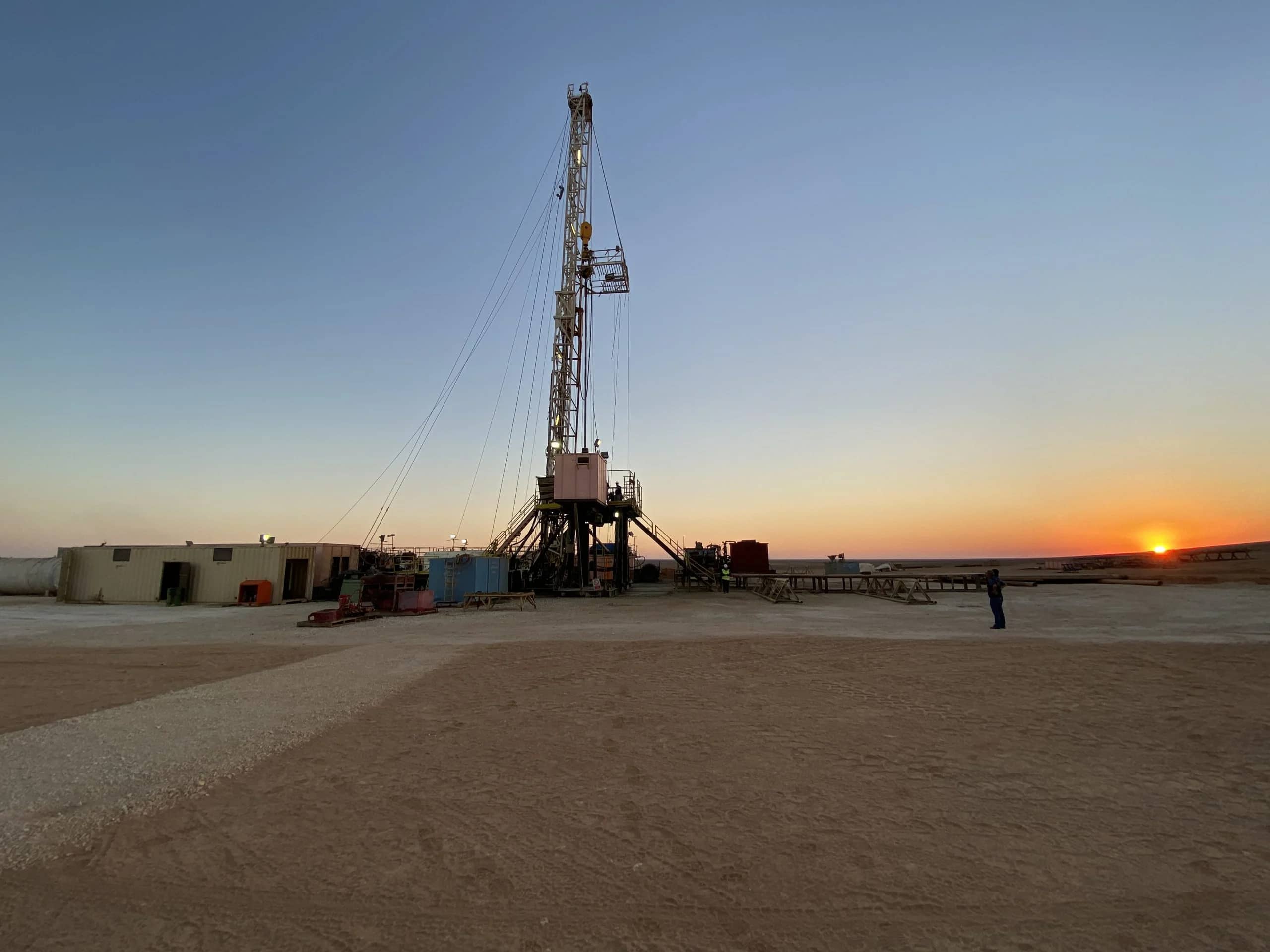 شركة البترول الوطنية: إنتاج الغاز من حقل الريشة لم يتغير نتيجة الظروف الإقليمية