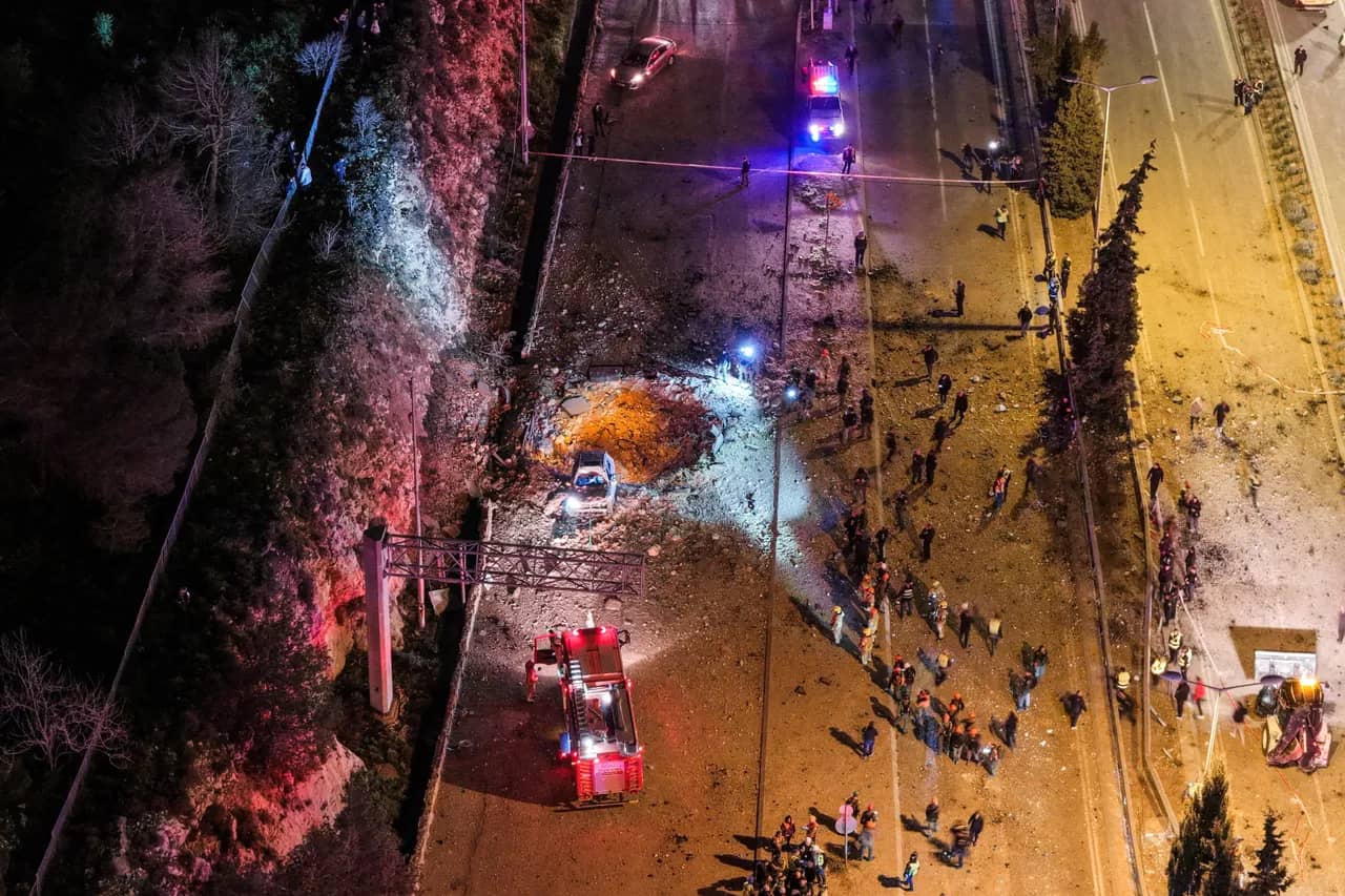 فيديو.. إعلام عبري يقر بإصابات في 12 موقعا بجنوب فلسطين المحتلة إثر رشقة صاروخية إيرانية